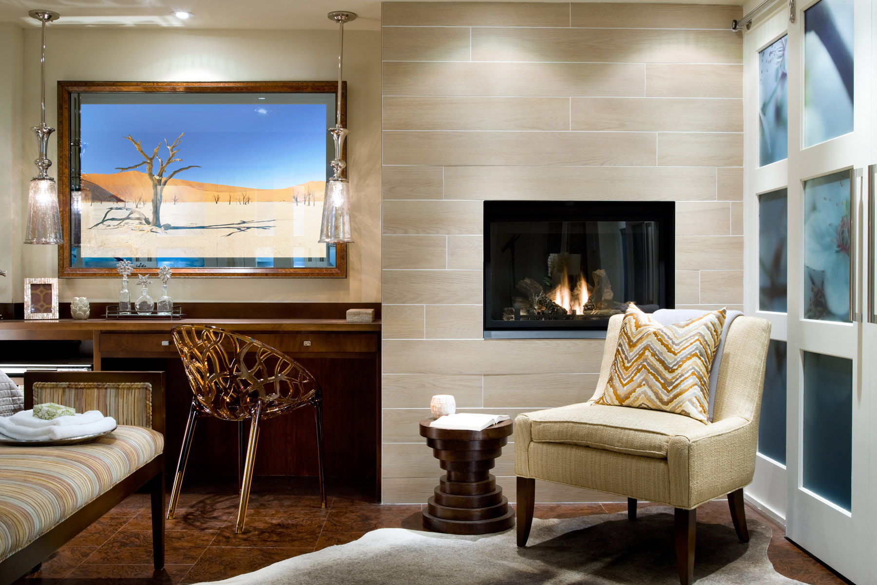 Bedroom with a Seura mirror television